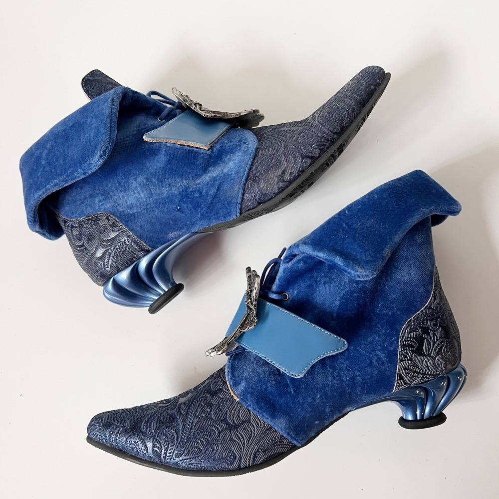 John Fluevog Baroque Blue Velvet Embossed Leather Buckle Ankle Boots Womens 7.5 - Picture 6 of 10